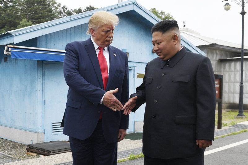 President Donald Trump och Nordkoreas diktator Kim Jong Un senast de träffades 2019. Foto: Susan Walsh/AP/TT